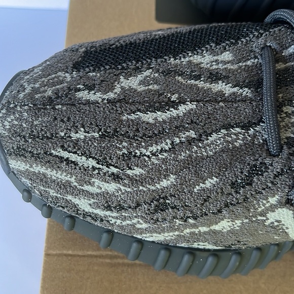 Yeezy Boost 350 V2 MX Adidas in Dark Salt Primeknit Size 12 NWT - Picture 16 of 16